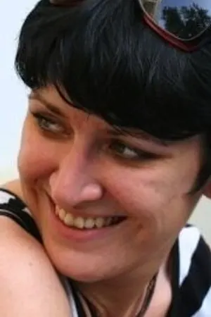 Анна Неволина — Художник